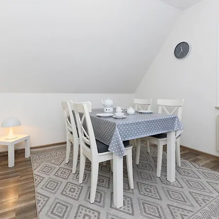 Im Haus Wiederkehr * Esens