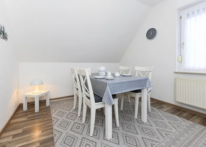 Im Haus Wiederkehr * Esens